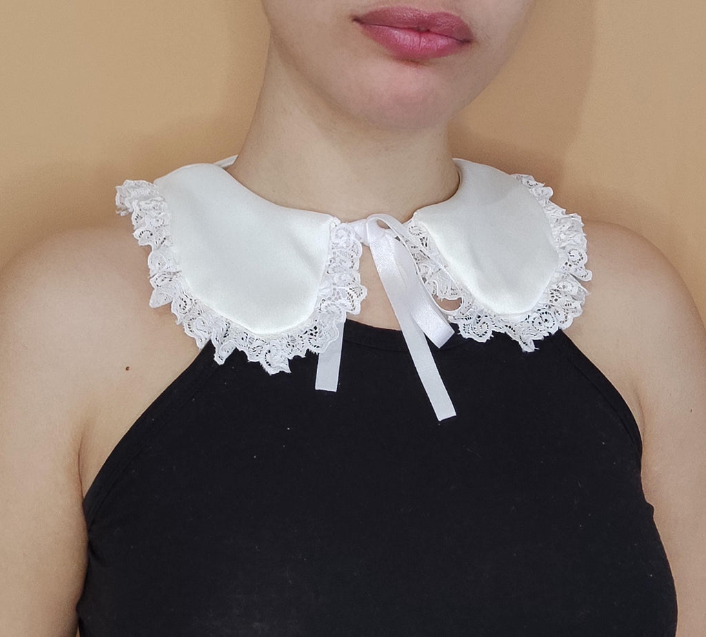 Detachable Claudine Collar