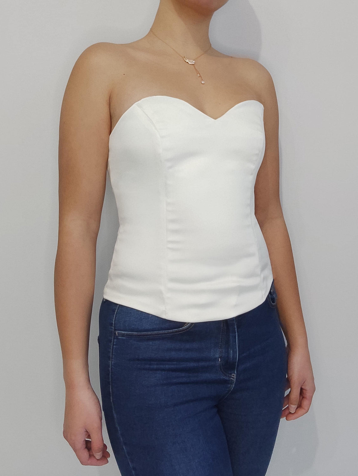 Sweetheart Neckline Zip-Up Bodice