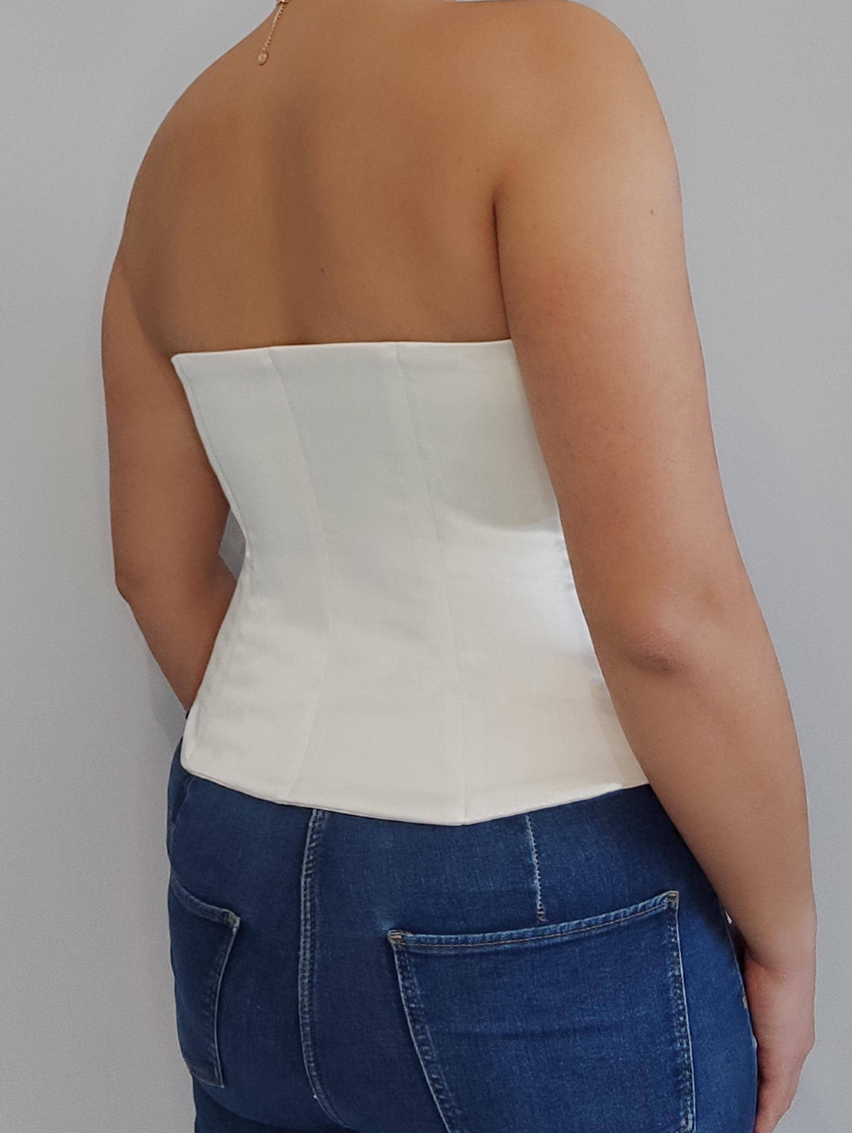 Sweetheart Neckline Zip-Up Bodice