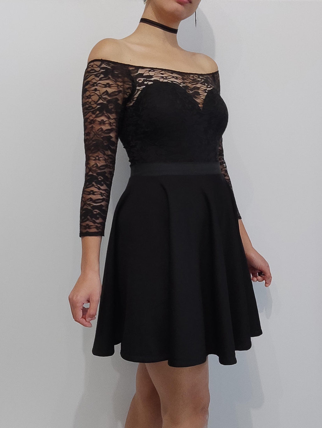 Off-Shoulder Sweetheart Body & Circle Skirt Bundle