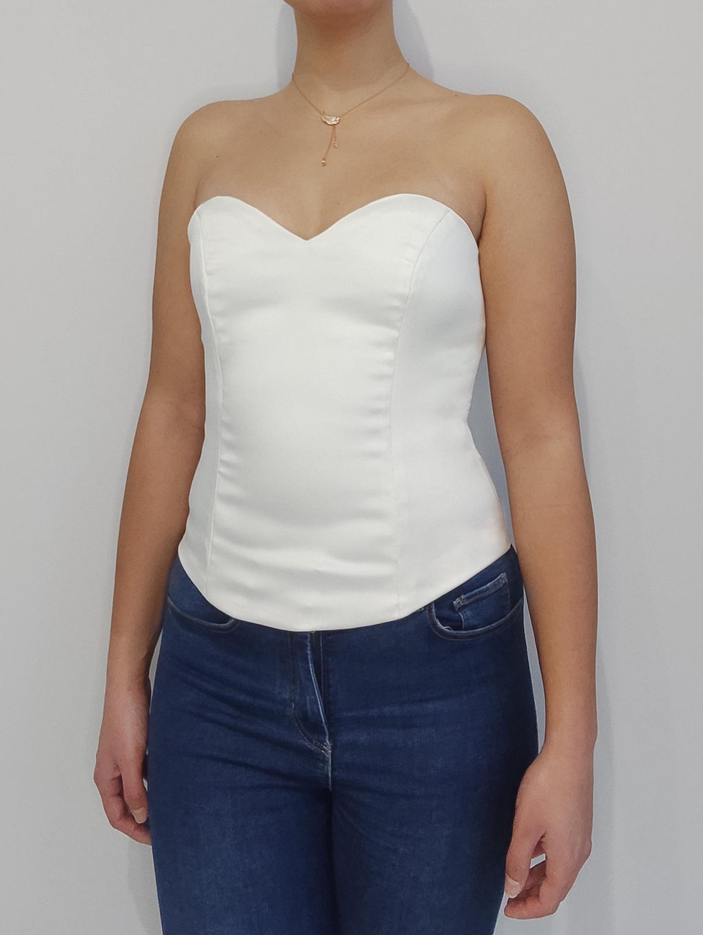 Sweetheart Neckline Zip-Up Bodice